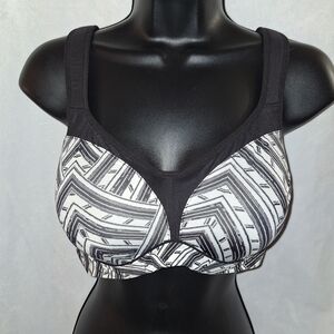 Black and White Geometric Supportive Bra